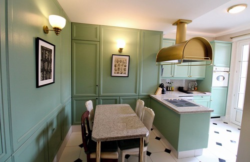 Mazarin Quarter Apartamento | Large air-conditioned apartment with views of Aix-en-Provence