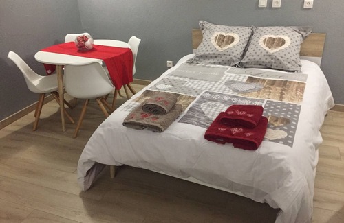 Wasselonne Casa | Habitación grande con aire acondicionado para 4 personas con acceso a la sauna a 25 minutos de Estrasburgo.