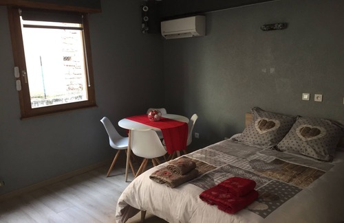 Wasselonne Casa | Habitación grande con aire acondicionado para 4 personas con acceso a la sauna a 25 minutos de Estrasburgo.