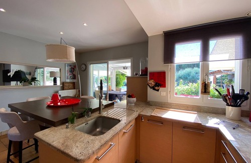Saix Casa | TARN 45 'ALBI, hermosa casa con aire acondicionado, 4 habitaciones, piscina, jacuzzi, amplio jardín