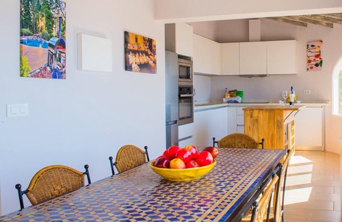 Benimeit Villa | Villa grande y confortable con piscina privada en Moraira, Costa Blanca, España para 10 personas