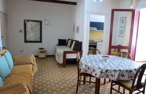Cala Bitta Apartamento | Amplio y confortable apartamento de tres habitaciones en una residencia con piscina, Costa Smeralda