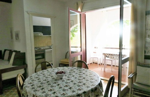 Cala Bitta Apartamento | Amplio y confortable apartamento de tres habitaciones en una residencia con piscina, Costa Smeralda