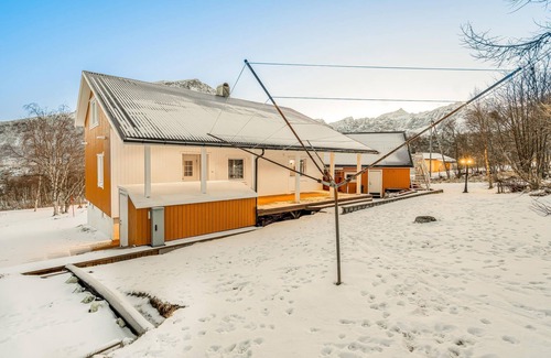 Tromvik Casa | Alojamiento de 4 habitaciones en Kvaløya