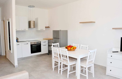 Santa Teresa di Gallura Apartamento | Amplio y soleado apartamento a 300 m del mar