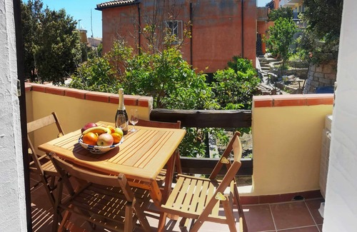 Santa Teresa di Gallura Apartamento | Amplio y soleado apartamento a 300 m del mar