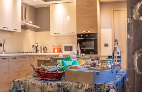 Villafranca Piemonte Cama Y Desayuno | Amplio apartamento con vista al jardín adecuado para cicloturismo