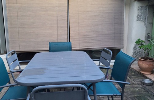 Villeneuve-Minervois Apartamento | Large apartment in the heart of the village.