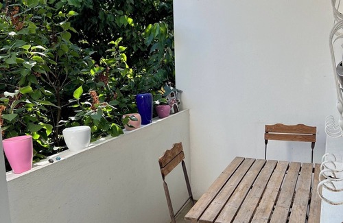 Huningue Apartamento | Large apartment 300m from Passerelle des 3 Pays, with balcony, garden, quiet location