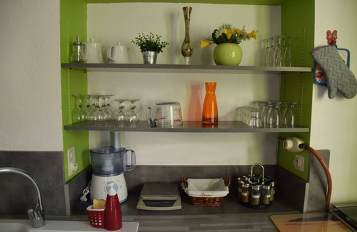 Joyeuse Apartamento | Large apartment 5 minutes' walk from Joyeuse, its shops and famous market.