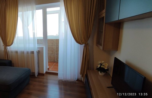 Sector 6 Apartamento | Large Apartment Bucharest 3 Rooms w/2 Balconies only 15 min to Old Town