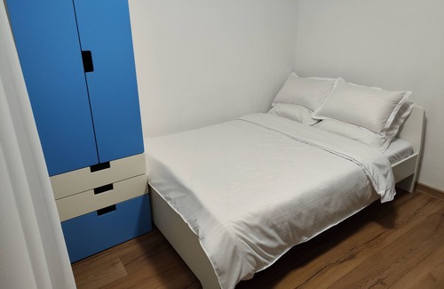 Sector 6 Apartamento | Large Apartment Bucharest 3 Rooms w/2 Balconies only 15 min to Old Town