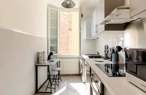 Le Suquet Apartamento | Large apartment close to beaches and restaurants, Sea view Le Suquet Calm and central