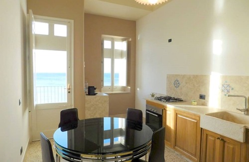 Trapani City Centre Apartamento | Amplio apartamento para uso exclusivo en el mar.