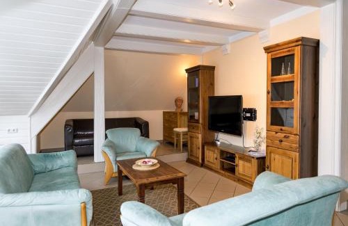 Goddelsbach Apartamento | Large apartment in the beautiful Sauerland with garden, patio and sauna