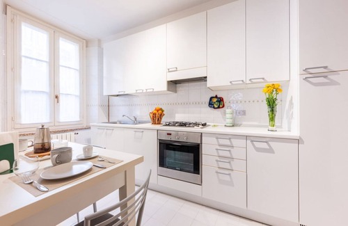 Parma City Centre Apartamento | Large Apartment in the Historic Center of Parma