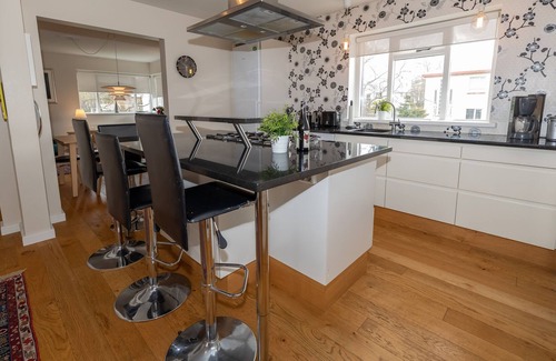 Akureyri Apartamento | Large Apartment on two floors, 4 rooms - 2 min from Downtown