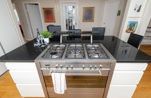 Akureyri Apartamento | Large Apartment on two floors, 4 rooms - 2 min from Downtown