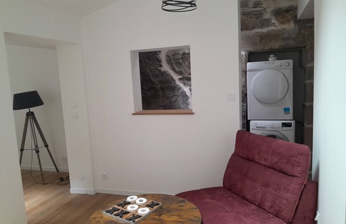 Morlaix Apartamento | Large apartment, recently renovated, right in the center opposite the town hall