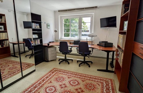 Cottbus Apartamento | Large apartment with loggia and garden in Cottbus (directly at the hospital)