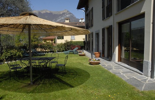 Bellagio Apartamento | Amplio y acogedor apartamento en planta baja con jardín privado.