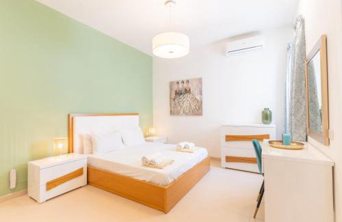 Tal-Ibrag Apartamento | Large apartment with pool