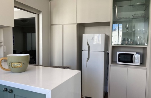 Barra Sul Apartamento | Amplio apartamento a 1 cuadra del mar, Av Brasil, 3 habitaciones, más dep, garaje privado