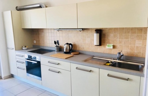 Gare Apartamento | Large Art Deco Flat 100m2 in City Center - Parking