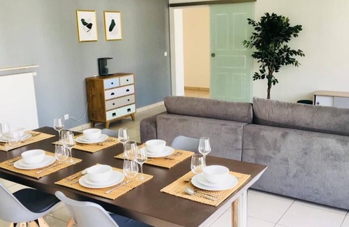 Gare Apartamento | Large Art Deco Flat 100m2 in City Center - Parking