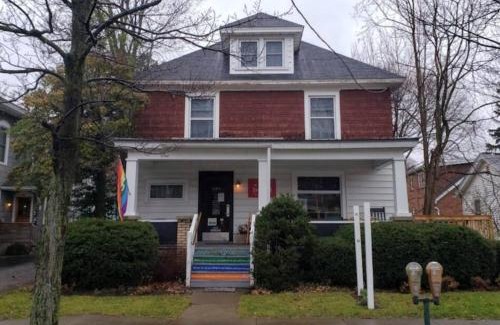 Fredonia Apartamento | Large Bakery Apartment - Central Downtown Location