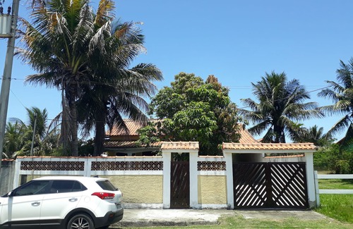 Arraial do Cabo Casa | Gran casa de playa WIFI, piscina + barbacoa, 03 habitaciones (1 suite), jardines, 4 camas