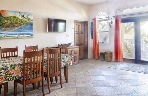 Sittee River Casa | Hermosa casa grande en playa privada