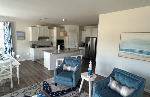 Frankford Casa | Large, beautiful house! 1.5 miles to beach Resort style amenities!
