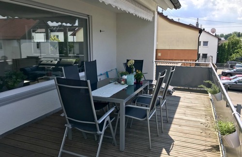 Mutlangen Apartamento | Apartamento grande, luminoso y recién amueblado con 120 metros cuadrados.