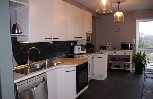 Rodez Apartamento | Large, bright, quiet apartment, not overlooked, close to town center.