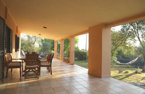 Torre di Bari Casa | Large Bungalow, big garden & endless beaches! Casa Lobina/Sunrise Terrace