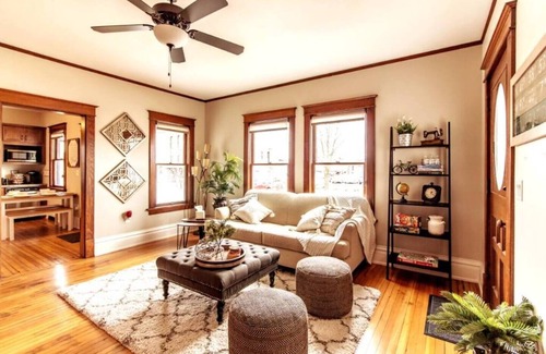 Cedar Rapids Casa | Large bungalow in heart of Newbo. Pets welcome. ADA friendly - Excellent Location