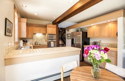 Olympic Valley Casa | Large Cabin w/180-Degree Mountain Views & Game room!