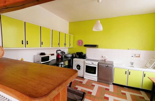 La Celle-Dunoise Casa | Large-capacity gite for up to 14 people