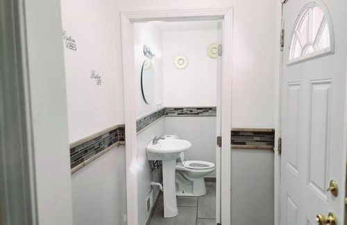 Detroit Apartamento | Large Central Homelike Townhome