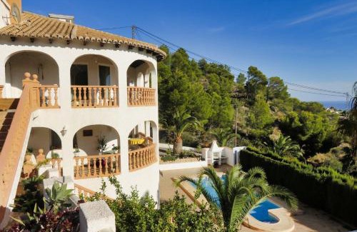 Altea la Vella Chalet De Esquí | Large chalet with private pool