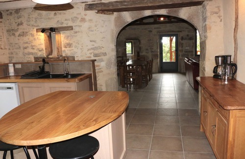 Saint-Cirgues Casa | Large character stone house in a quiet location with superb views