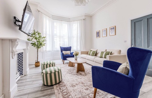 Avonmore and Brook Green Casa | Large & charming 5BR House near Kensington Olympia