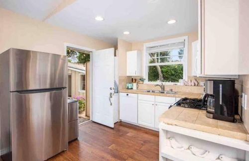 Montecito Casa | Large charming guest house close to Miramar.