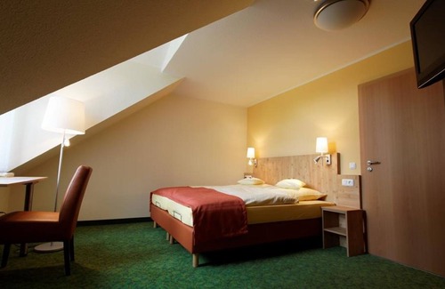 Spessart Casa | Gran habitación doble confort, ducha o. Baño / WC - Hotel u. Landgasthof Zum Bockshahn