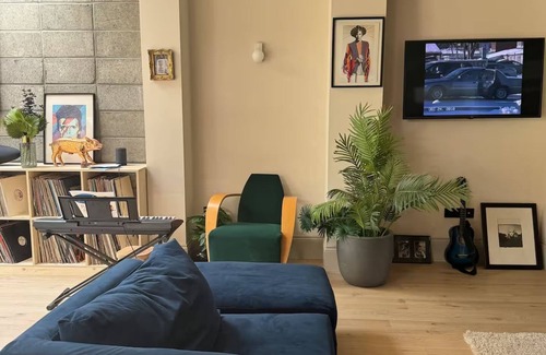 Fortis Green Casa | Large Contemporary Loft Room
