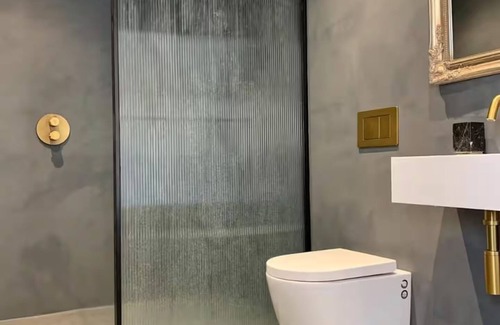 Fortis Green Casa | Large Contemporary Loft Room