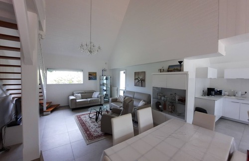Vannes Casa | LARGE COSY HOUSE 14 persons OPEN SPACES GARDEN PARKINGS BEACH