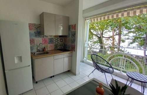 Pointe-a-Pitre Apartamento | Large, cosy studio with sea view, pool and beach