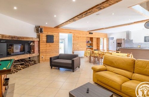 Marans Cabaña | Gran casa rural con piscina y aire acondicionado